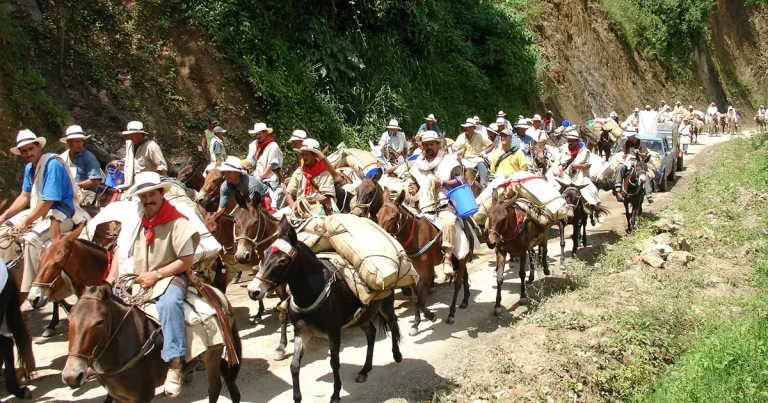 Por los caminos de herradura volvió la epopeya arriera