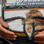 Alma de Cuero y Raíz Paisa en la Epopeya de la Colonización Antioqueña