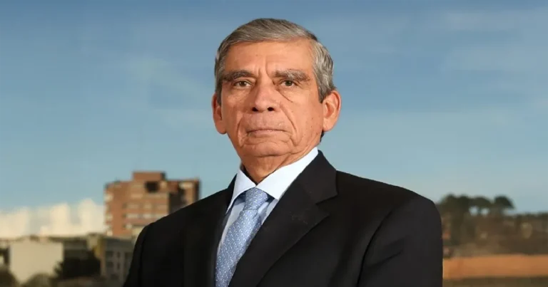 Murió el general Mora Rangel, figura clave militar y negociador de paz