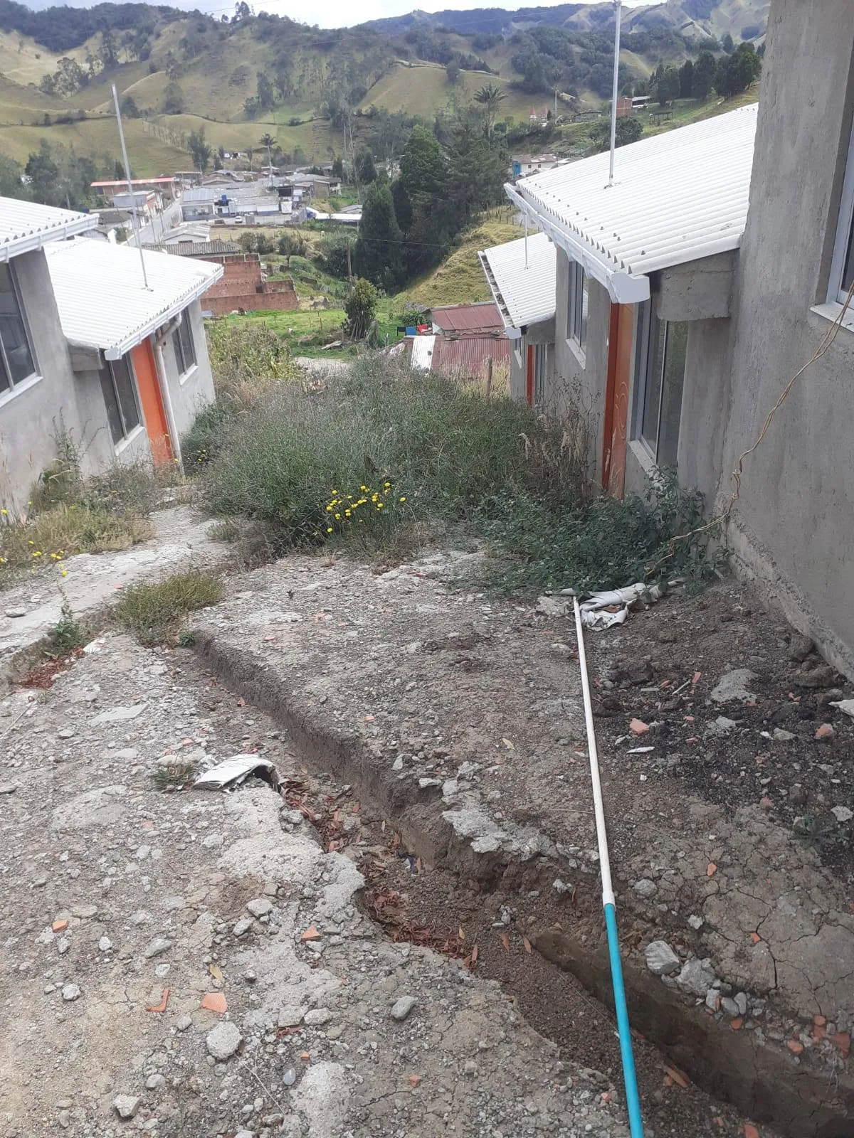 San Félix: 16 viviendas al 94% llevan ocho meses suspendidas. Un juez amparó el derecho a la vivienda y ordenó un cronograma cierto.